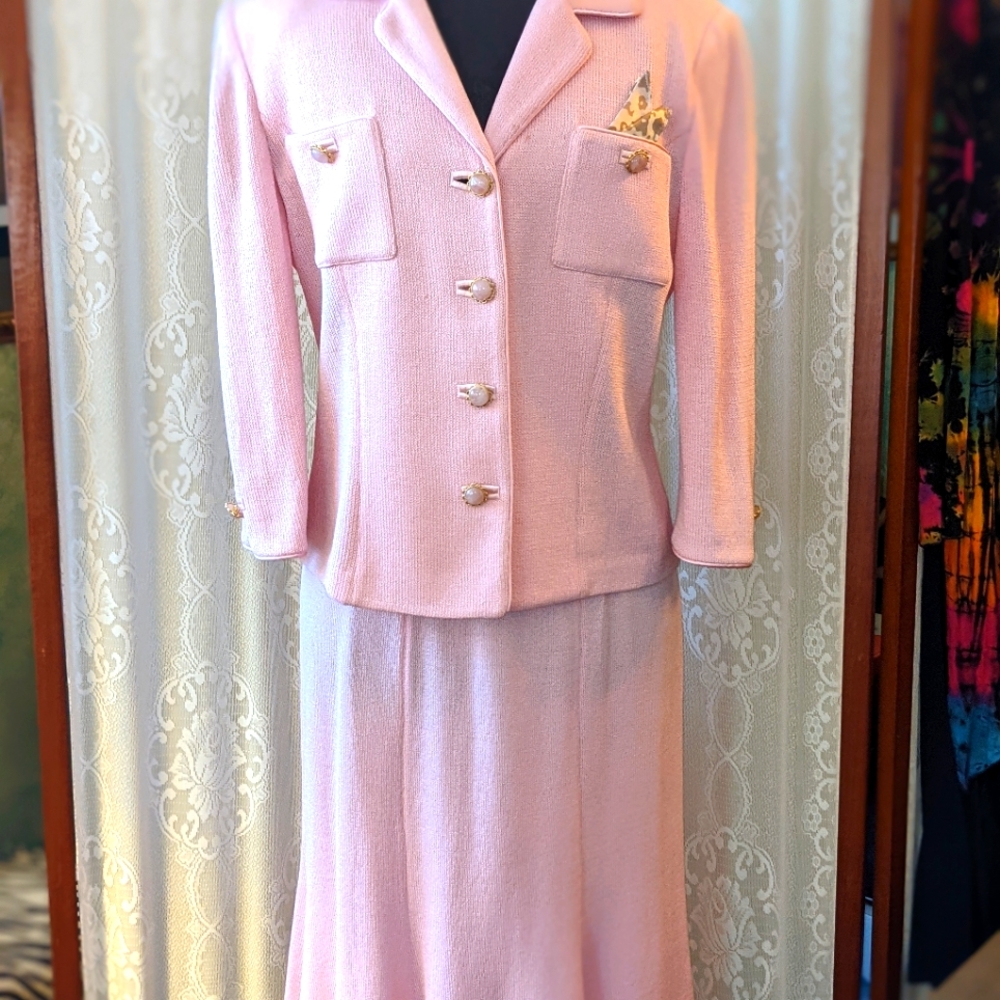 St John two-piece knit suit size 10.